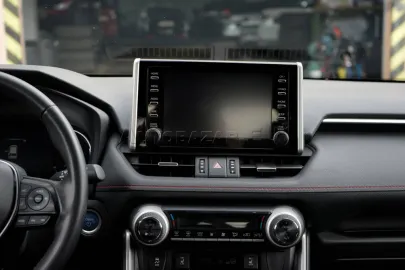 Car image 40