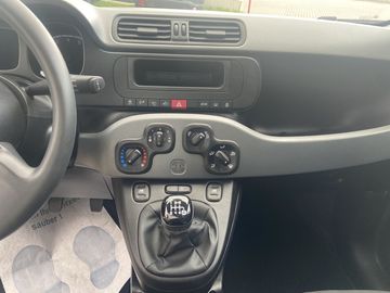 Car image 11