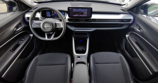 Car image 11