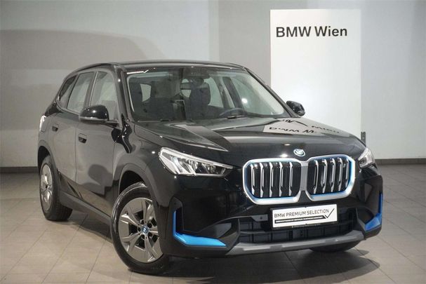 BMW iX1 xDrive30 200 kW image number 1