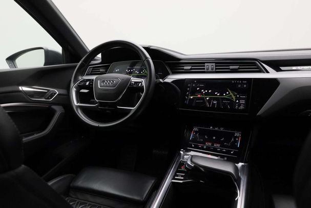 Audi e-tron 55 quattro Sportback 300 kW image number 27