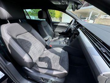 Car image 33