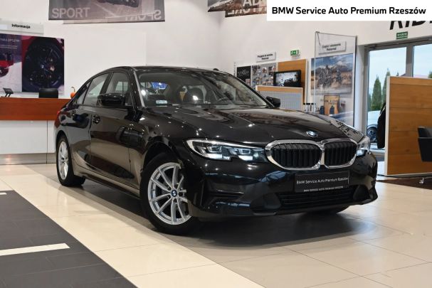 BMW 320d Touring xDrive Sport Line 140 kW image number 15