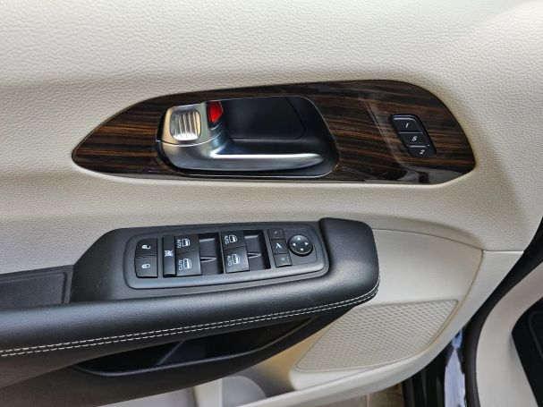 Chrysler Pacifica 219 kW image number 33