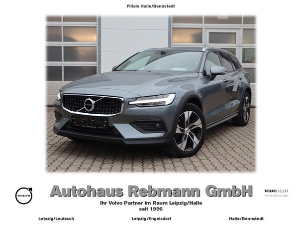 Volvo V60 Cross Country B4 Pro AWD 145 kW image number 1