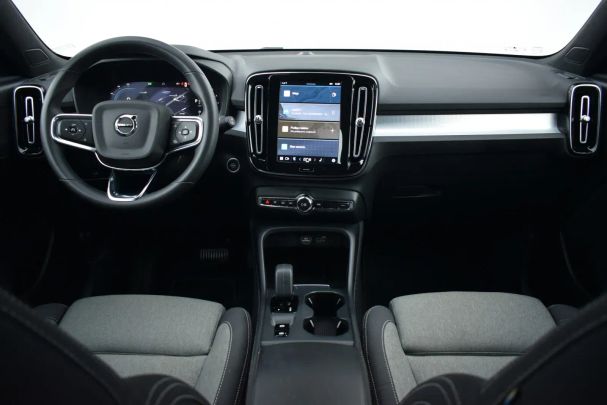 Volvo XC40 B3 Core 120 kW image number 7