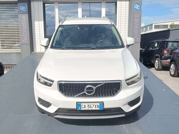 Volvo XC40 D3 Geartronic Momentum 110 kW image number 2