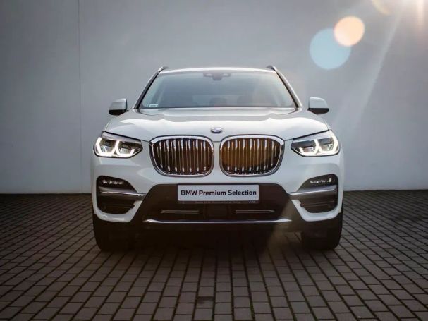 BMW X3 xDrive20d Luxury Line 140 kW image number 3