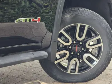 Car image 46