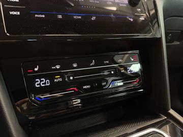 Car image 37