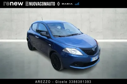 Car image 2
