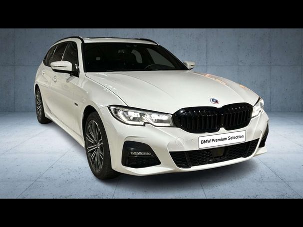 BMW 330 Touring M Sport 137 kW image number 17