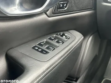 Car image 35