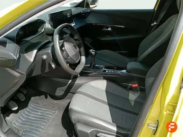 Car image 30