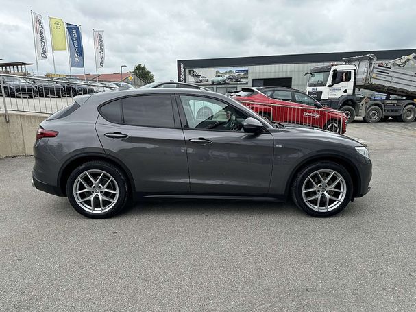 Alfa Romeo Stelvio 2.2 Super 118 kW image number 4