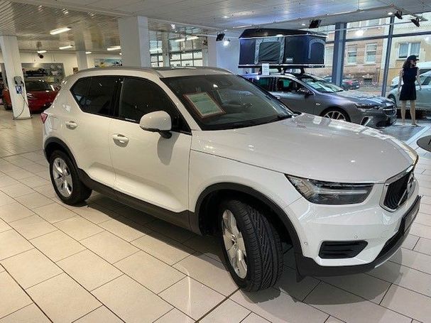 Volvo XC40 Momentum 120 kW image number 8