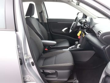 Car image 30