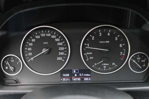 BMW 320i 135 kW image number 4