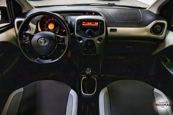 Toyota Aygo X 53 kW image number 11