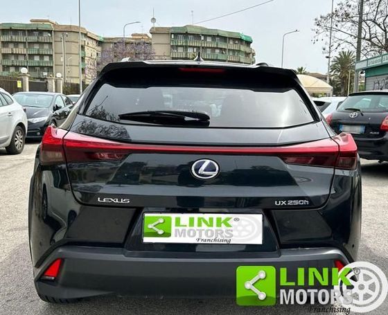 Lexus UX 250h 135 kW image number 5