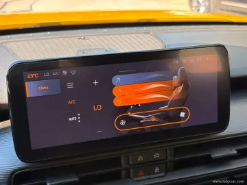 Car image 23