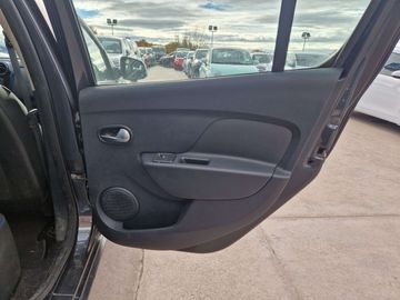 Car image 15