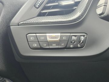 Car image 40