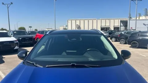 Car image 25