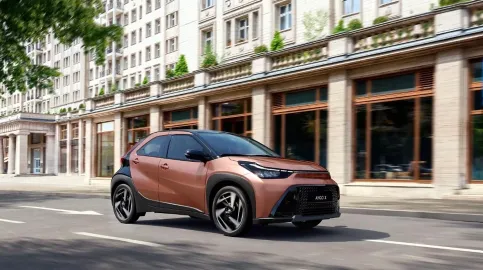 Car image 6