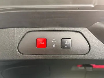 Car image 40