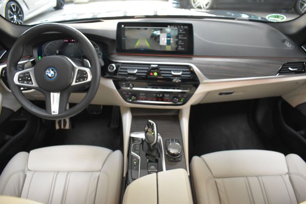 BMW 530 Touring xDrive 215 kW image number 25