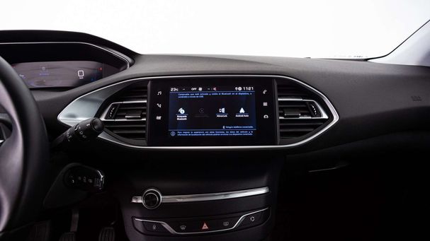 Peugeot 308 1.2 PureTech 110 Active 81 kW image number 7