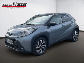 Car image 2