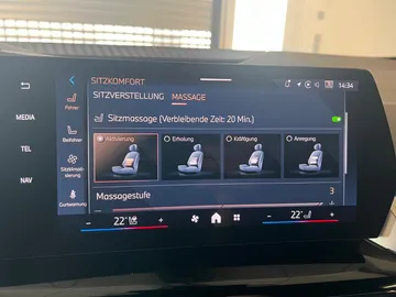 Car image 37