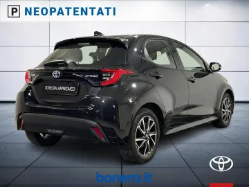 Car image 5