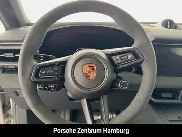 Car image 32