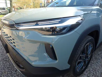 Car image 23