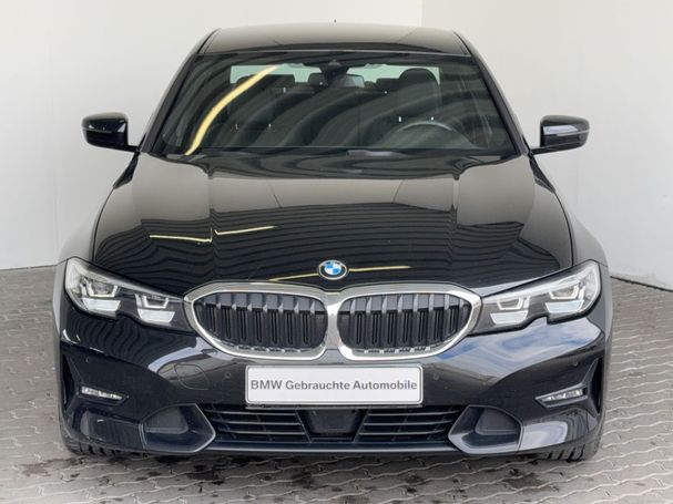 BMW 320d Sport Line 140 kW image number 2