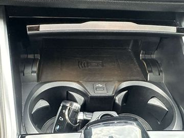 Car image 33