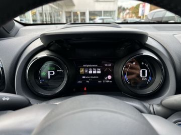 Car image 11