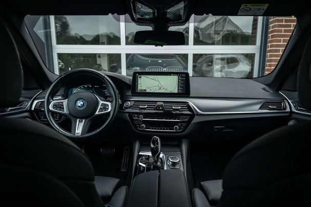 BMW 530 Touring xDrive 215 kW image number 25