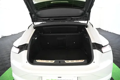 Car image 38