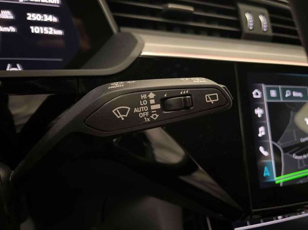 Audi e-tron 55 300 kW image number 24