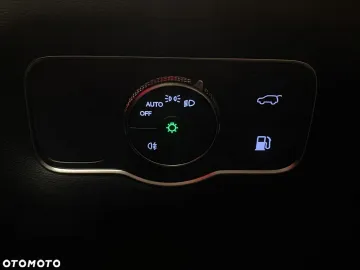 Car image 40