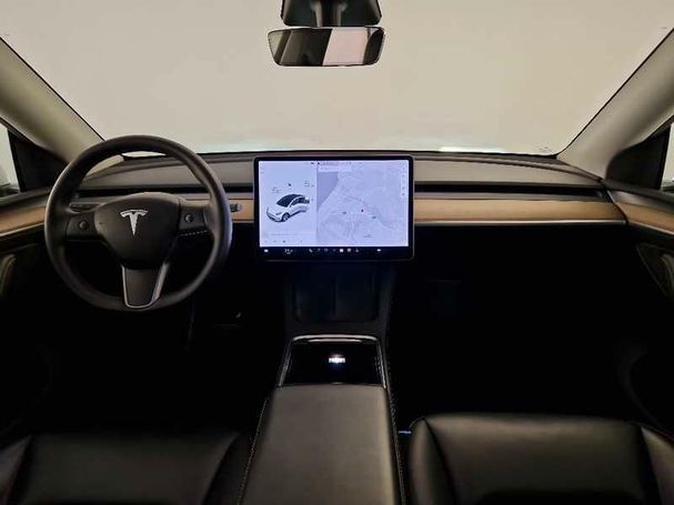 Tesla Model Y Long Range AWD Dual Motor 153 kW image number 4