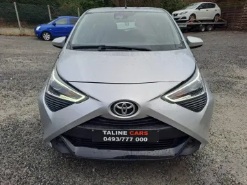 Car image 3
