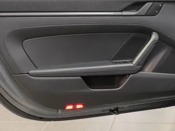 Car image 31