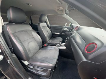 Car image 13