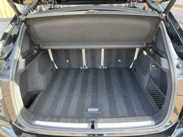 Car image 32