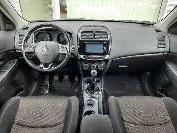 Car image 30